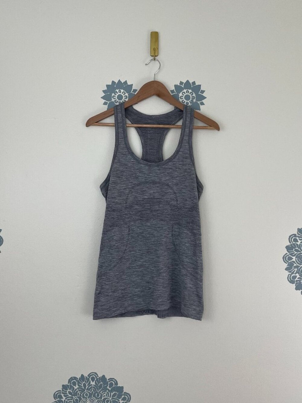 Lululemon Swiftly Tech Racerback Tank Heathered Grey Size 8